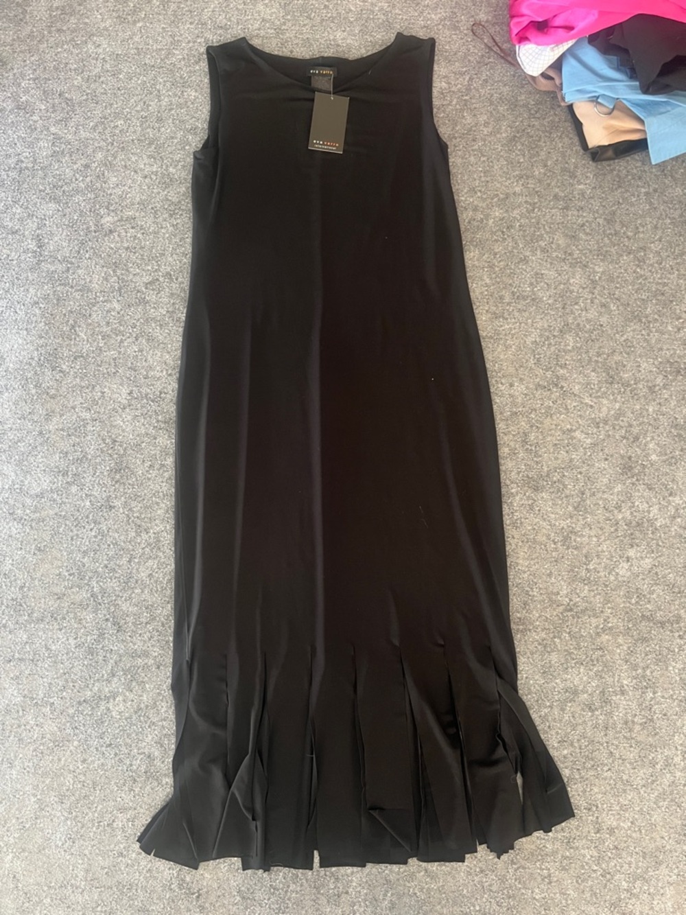 eva varro Black Sleeveless Midi Dress with Pleated Hem